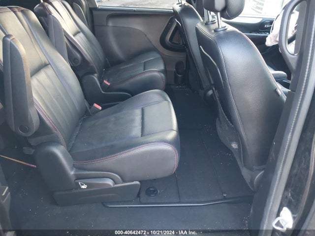 2C4RDGEG1JR343403 Dodge Grand Caravan Gt