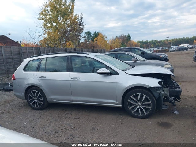 3VWC17AU5GM522888 Volkswagen Golf Sportwagen Tsi Limited Edition
