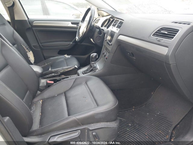 3VWC17AU5GM522888 Volkswagen Golf Sportwagen Tsi Limited Edition