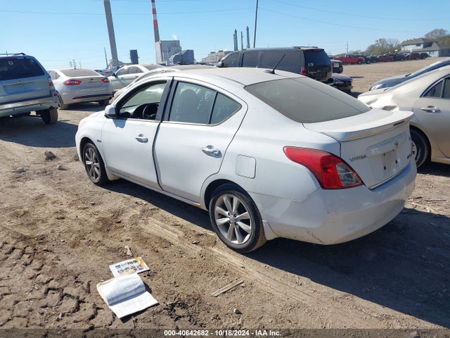 Nissan Versa 1.6 Sl 2014 3N1CN7AP7EL842432 Image 3