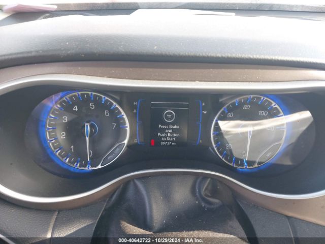 2C4RC1DGXLR178150 Chrysler Voyager Lxi