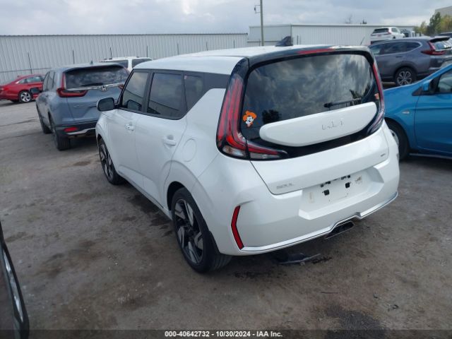 KNDJ53AU8P7868256 KIA Soul Gt-line