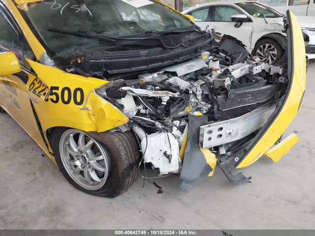Toyota Prius V Two 2016 JTDZN3EU6GJ041632 Image 6