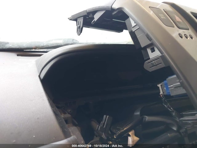 Toyota Prius V Two 2016 JTDZN3EU6GJ041632 Image 7