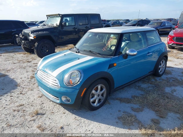 2007 MINI COOPER HARDTOP WMWMF33587TT57036 Photo 1