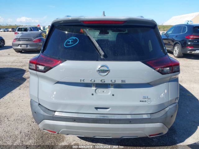 5N1AT3CA0MC735806 Nissan Rogue Sl Fwd