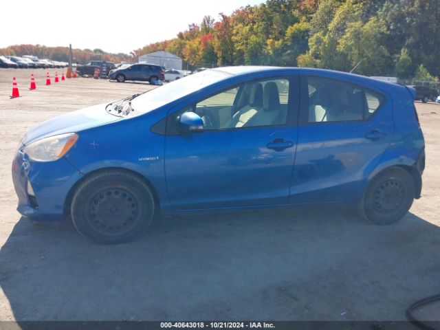 JTDKDTB3XE1562706 Toyota Prius C One
