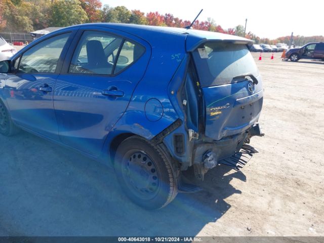 JTDKDTB3XE1562706 Toyota Prius C One