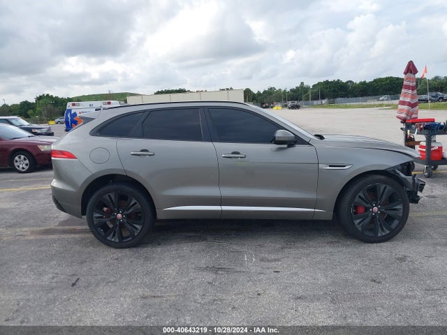 Jaguar F-PACE S 2018 SADCM2FV2JA271738 Image 13