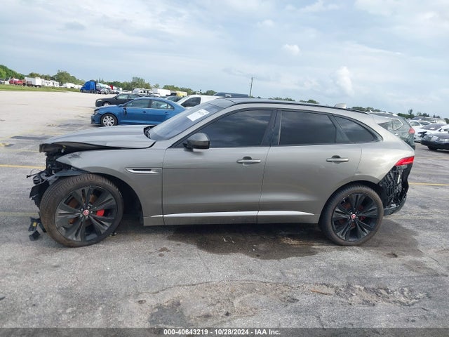 Jaguar F-PACE S 2018 SADCM2FV2JA271738 Image 14