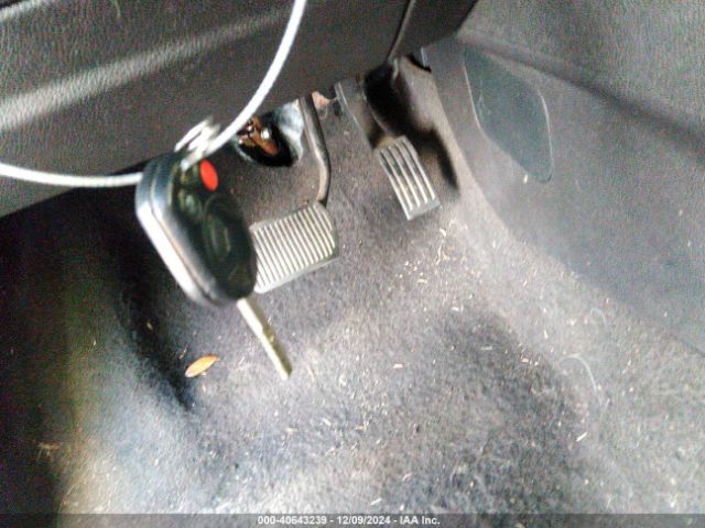 1FADP3K28FL307328 Ford FOCUS SE