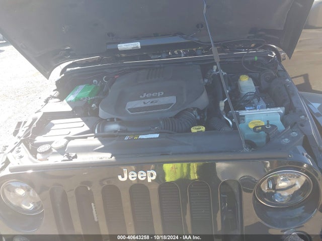 1C4BJWEG5FL704345 Jeep Wrangler Unlimited Sahara