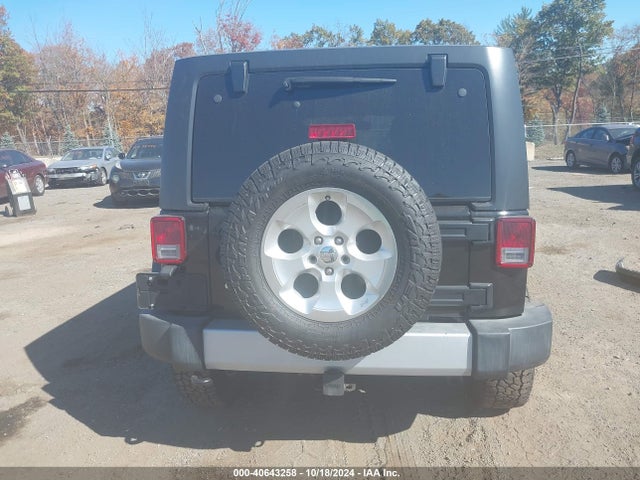 1C4BJWEG5FL704345 Jeep Wrangler Unlimited Sahara