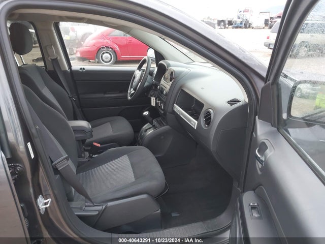 1C4NJDBB0GD610346 Jeep Compass Sport