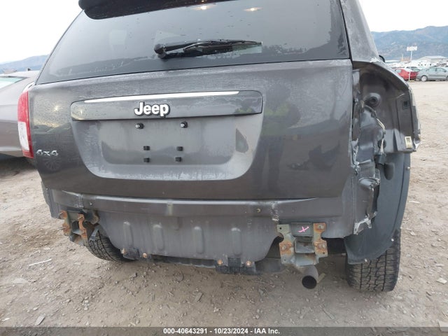1C4NJDBB0GD610346 Jeep Compass Sport