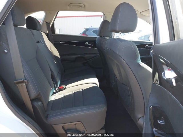 KIA Sorento 3.3l Lx 2019 5XYPG4A50KG485555 Image 8