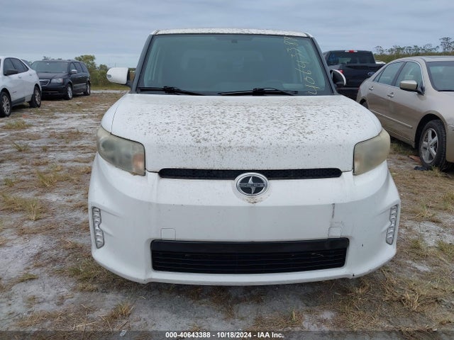 JTLZE4FE4EJ053082 Scion XB