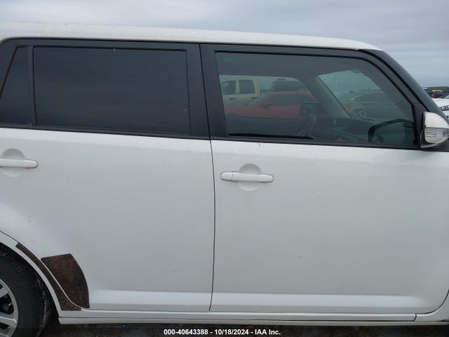 JTLZE4FE4EJ053082 Scion XB