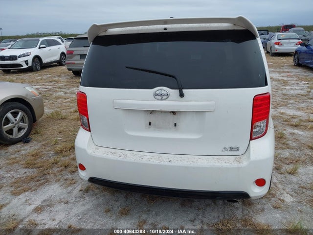 Scion XB 2014 JTLZE4FE4EJ053082 Image 16