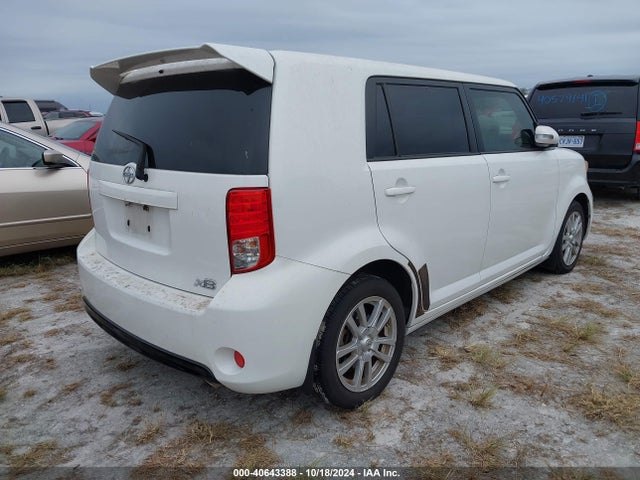 Scion XB 2014 JTLZE4FE4EJ053082 Image 4