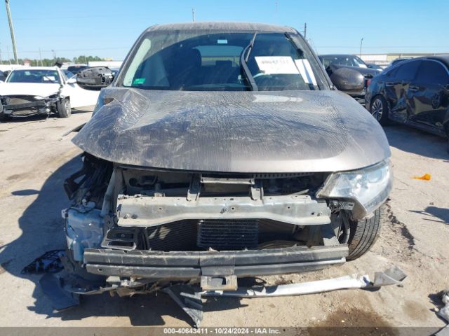 JA4AD3A38GZ025988 Mitsubishi Outlander Se