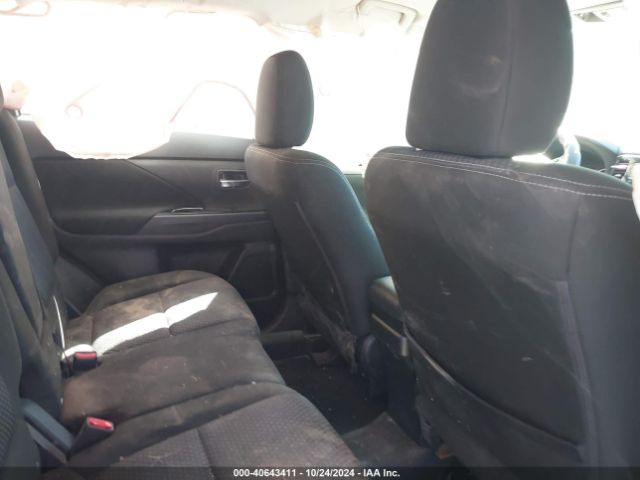JA4AD3A38GZ025988 Mitsubishi Outlander Se