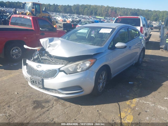 KIA FORTE LX 2016 KNAFX4A69G5472594 Image 2