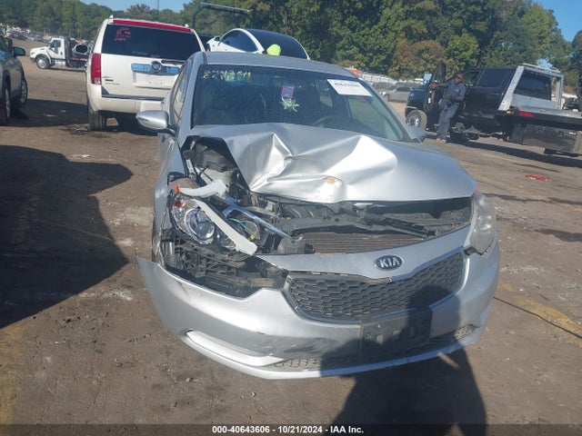 KIA FORTE LX 2016 KNAFX4A69G5472594 Image 6
