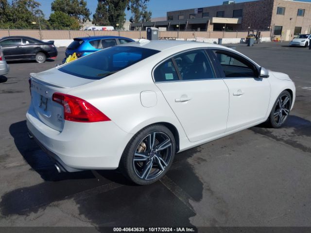 2017 VOLVO S60 YV149MTS6H2435367 Photo 3