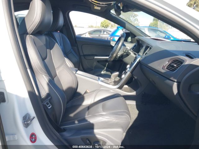 2017 VOLVO S60 YV149MTS6H2435367 Photo 4