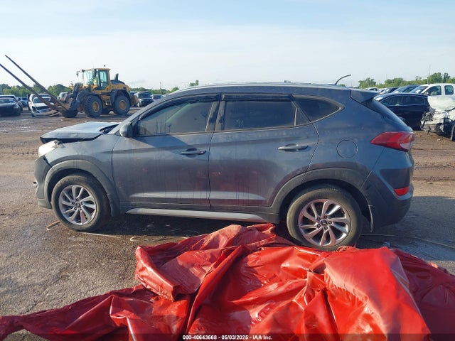 KM8J3CA47HU289179 Hyundai TUCSON SE