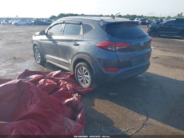 KM8J3CA47HU289179 Hyundai TUCSON SE
