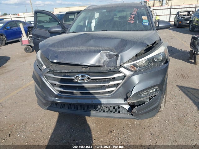 KM8J3CA47HU289179 Hyundai TUCSON SE