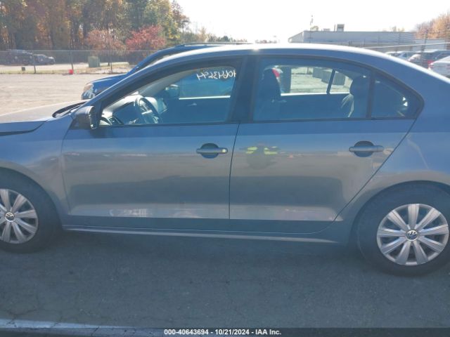 3VW1K7AJ3EM372920 Volkswagen Jetta 2.0l S