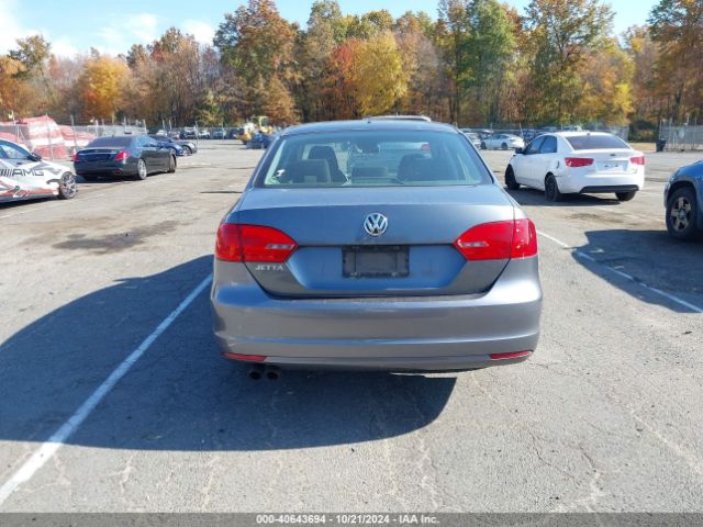 3VW1K7AJ3EM372920 Volkswagen Jetta 2.0l S