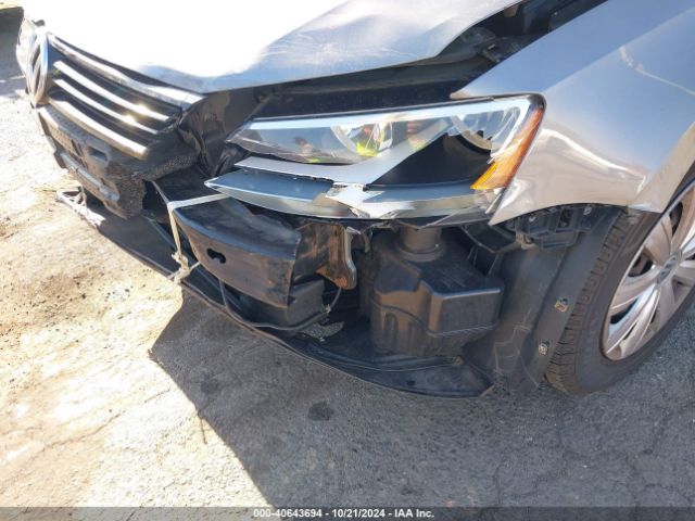 3VW1K7AJ3EM372920 Volkswagen Jetta 2.0l S
