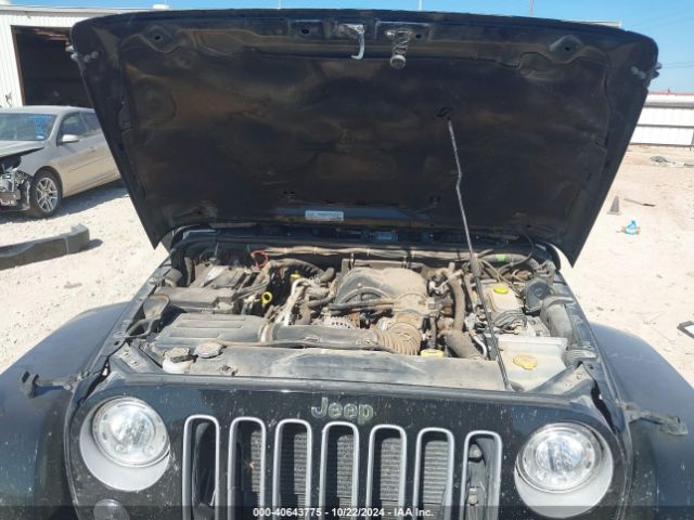 1C4BJWEG9HL669182 Jeep Wrangler Unlimited Sahara 4x4