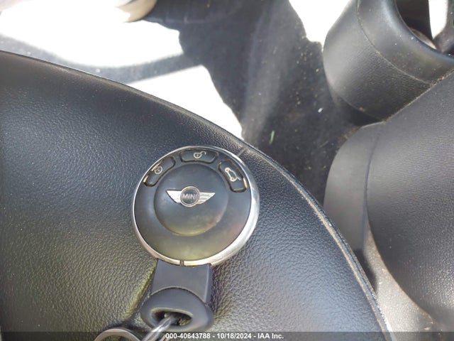 2011 MINI COOPER COUNTRYMAN WMWZB3C51BWM29400 Photo 10