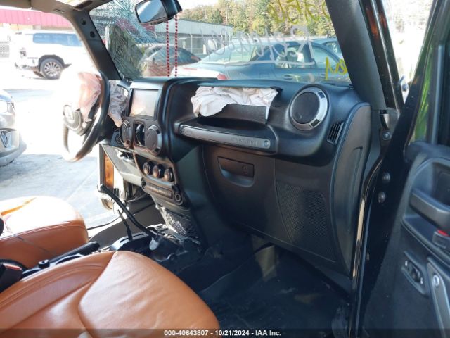 1C4BJWDG6HL540690 Jeep Wrangler Unlimited Sport 4x4