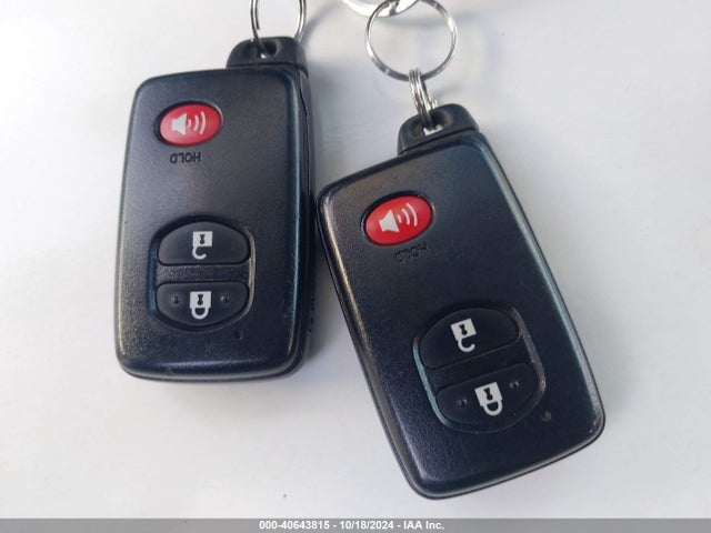 Toyota Prius V Two 2015 JTDZN3EU7FJ034803 Image 11