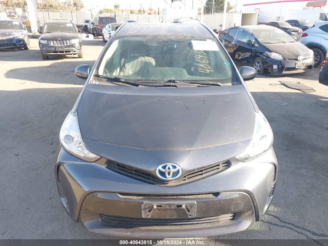 Toyota Prius V Two 2015 JTDZN3EU7FJ034803 Image 12