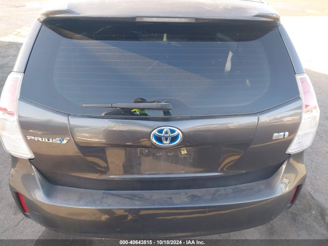 Toyota Prius V Two 2015 JTDZN3EU7FJ034803 Image 16