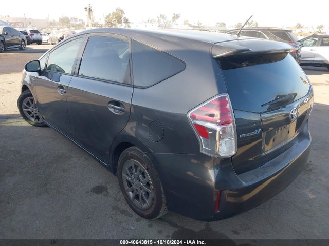 Toyota Prius V Two 2015 JTDZN3EU7FJ034803 Image 3