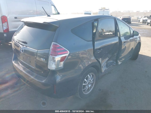 Toyota Prius V Two 2015 JTDZN3EU7FJ034803 Image 4