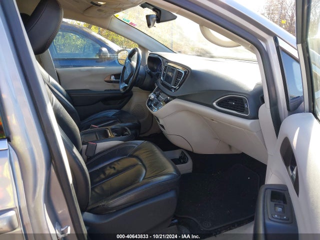 Chrysler Pacifica Touring L 2018 2C4RC1BG9JR227645 Image 5