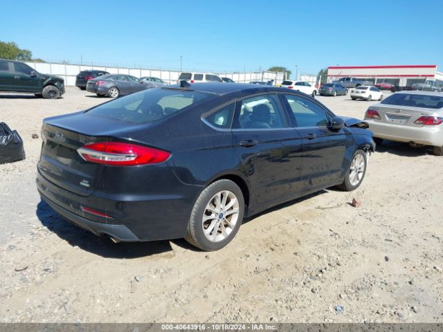 3FA6P0HD8KR279879 Ford FUSION SE