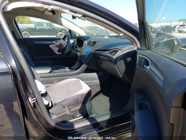 3FA6P0HD8KR279879 Ford FUSION SE