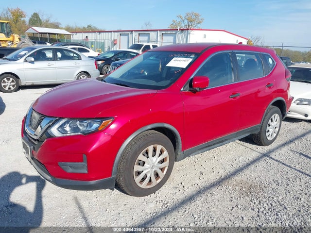Nissan ROGUE S 2017 JN8AT2MVXHW269813 Image 2