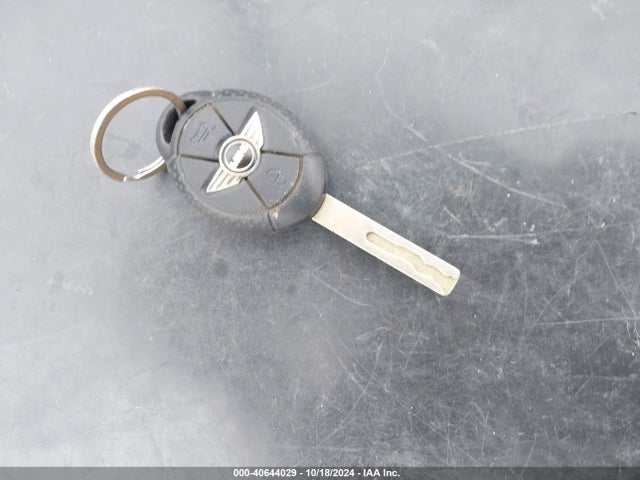 2005 MINI COOPER S WMWRE33585TL11177 Photo 10