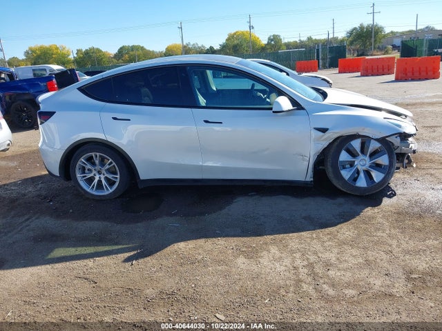 5YJYGDEF8LF002572 Tesla Model Y